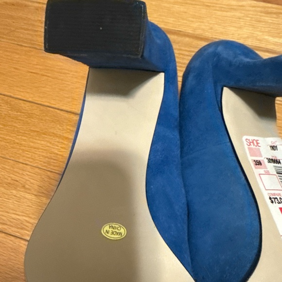 J.Renee Elegant Blue Heels with Cutout Design - Picture 8 of 9